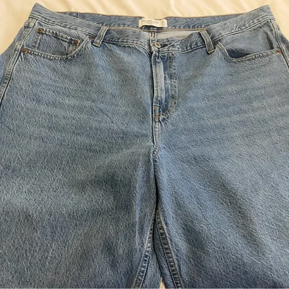 Abercrombie & Fitch Ultra Barrel Blue Denim Jeans - Picture 6 of 6